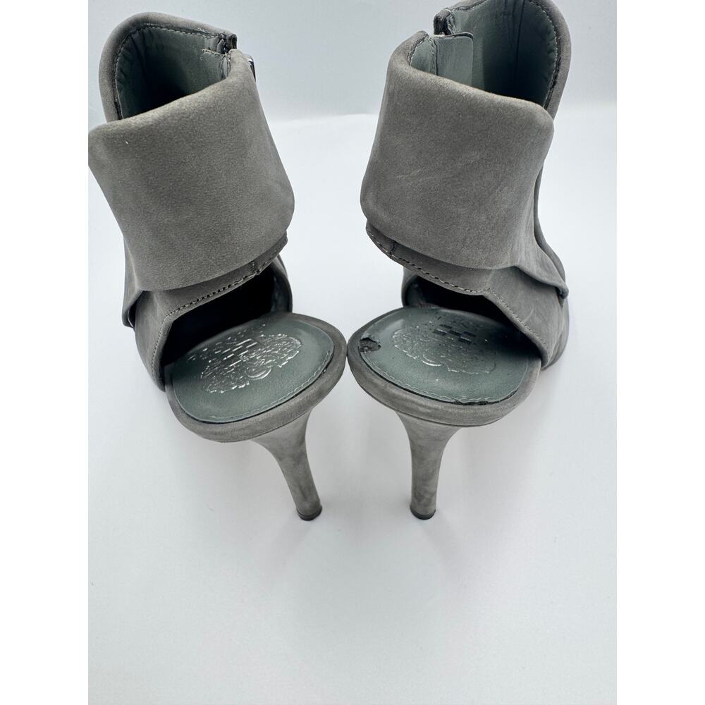 Vince Camuto Cholia Gray Suede Asymmetrical Peep Toe Sandal Bootie Heel Sz 10 - Picture 8 of 16